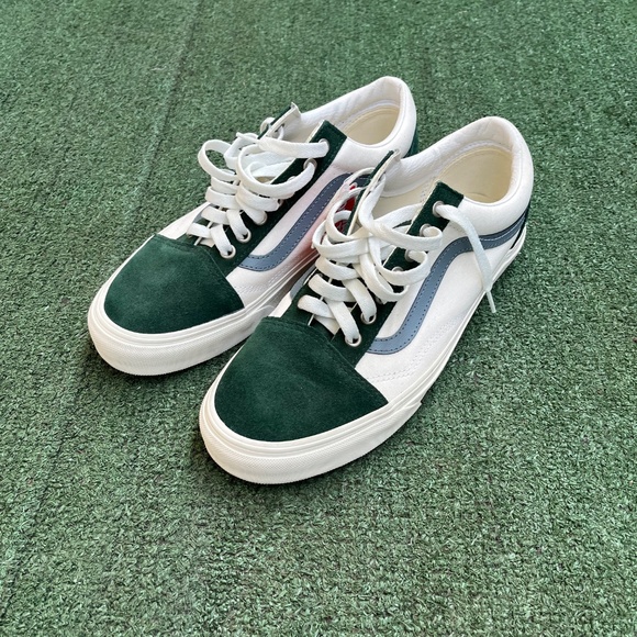 Old skool vans slip on - Picture 8 of 9